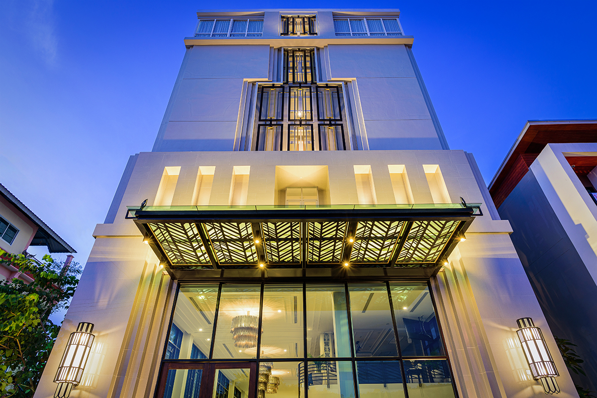 Kantary Hotel Ban Chang Unilamp